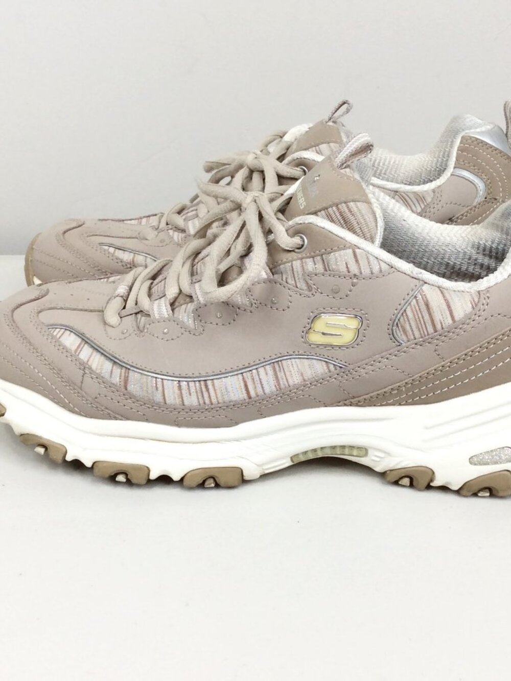 Skechers D'Lites Sneaker Shoes Women's Size 10 Taupe 11978W - Picture 1 of 11